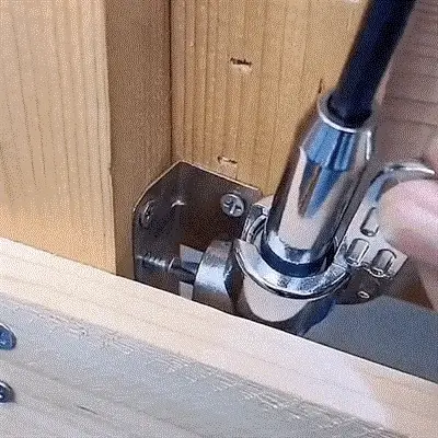 AngleAdapter – Univerzalni ugaoni nastavak od 105° za teško dostupna mjesta