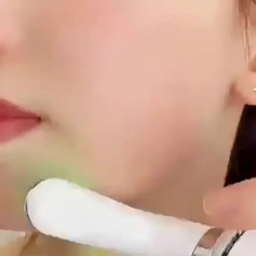 DermaLux – Zategnuta i blistava koža bez bora